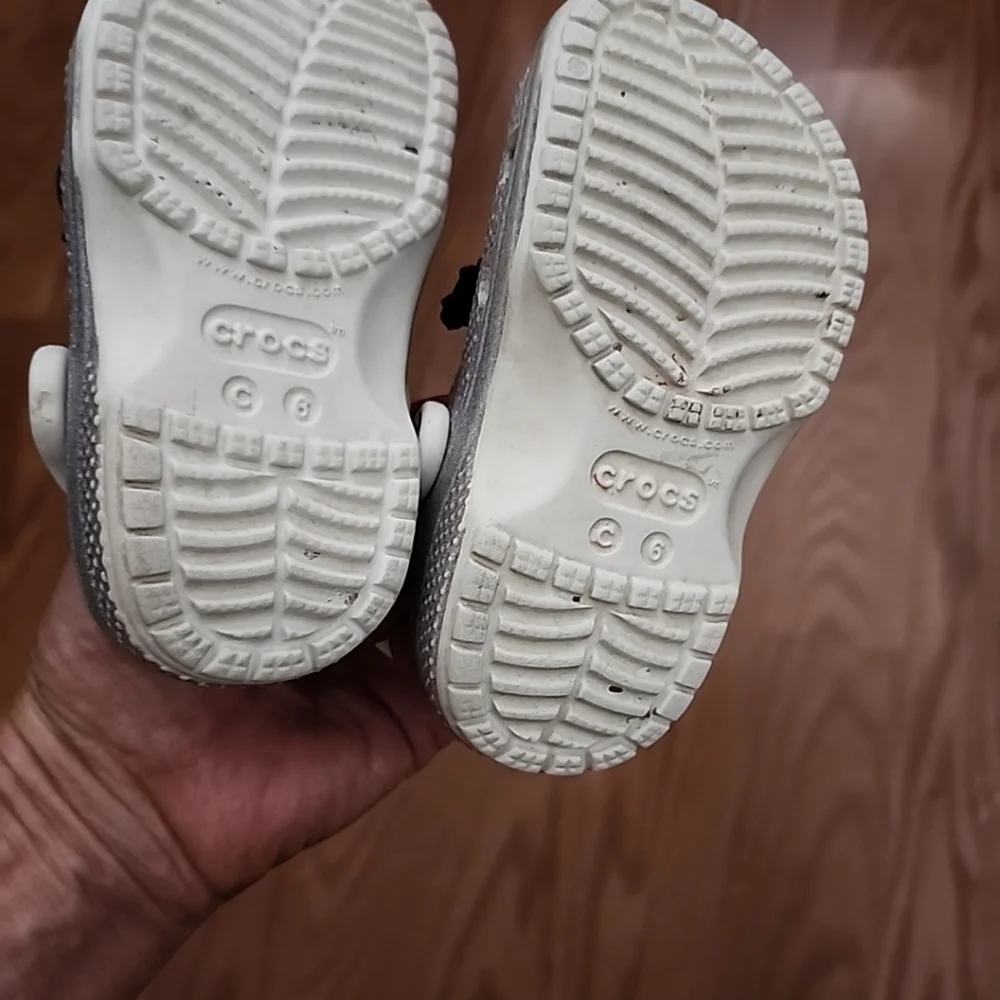 CROCS these slippers